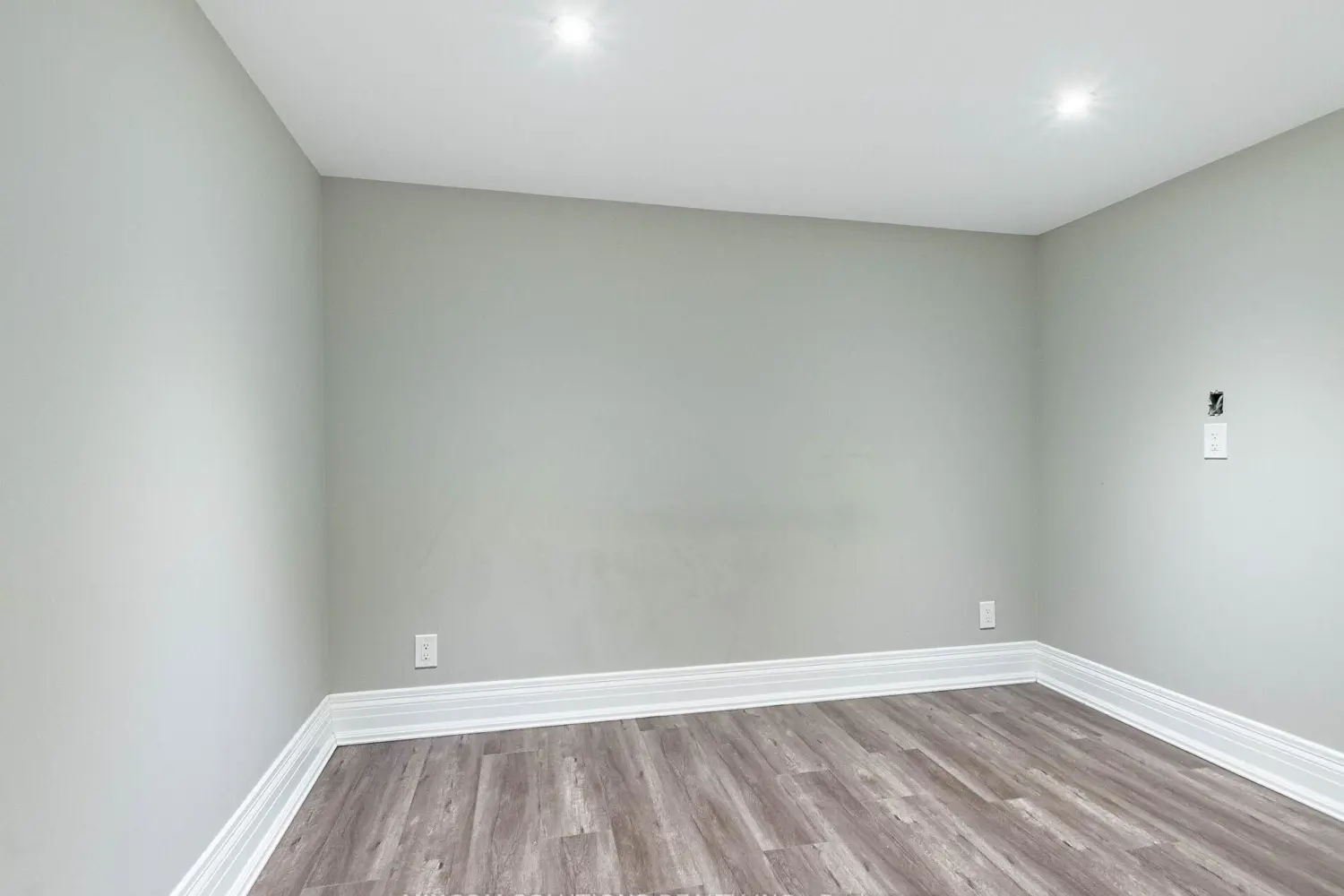 Additional image 17 of 37 Suburban Drive