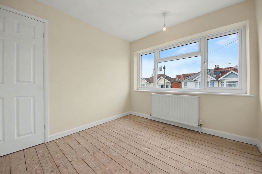 Additional image 9 of 3 bed terraced house for saleManor Farm Road, Bitterne Park SO18