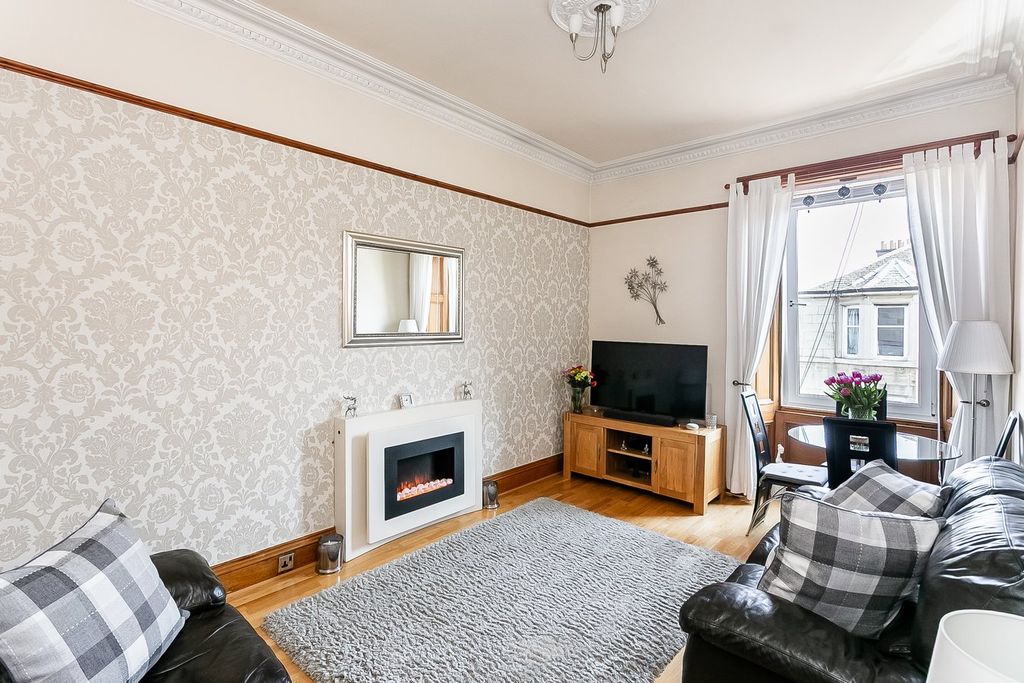 Additional image 2 of 2 bed flat for saleEaster Road, Easter Road, Edinburgh EH7