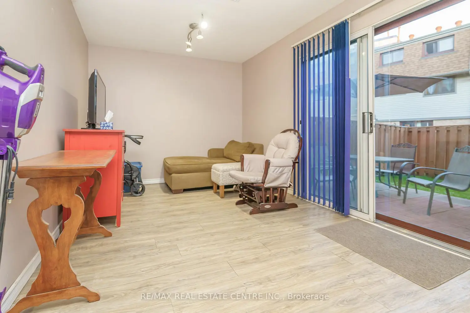 Additional image 9 of 143 Ashton Crescent 143