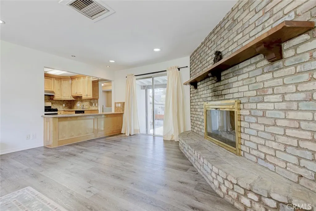 Additional image 14 of 3352 Montrose Ave, La Crescenta, CA 91214