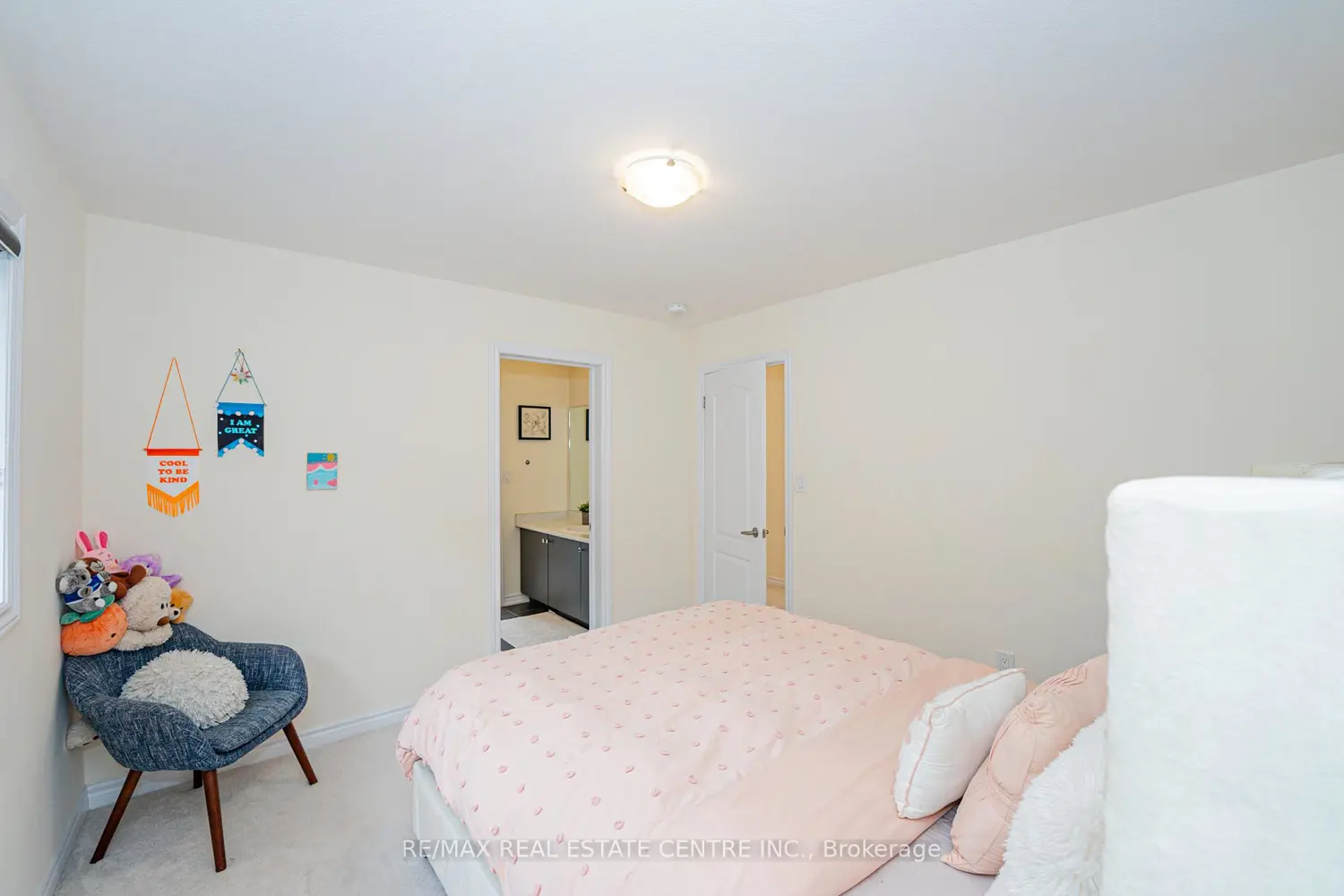 Additional image 16 of 22 Oaktree Drive