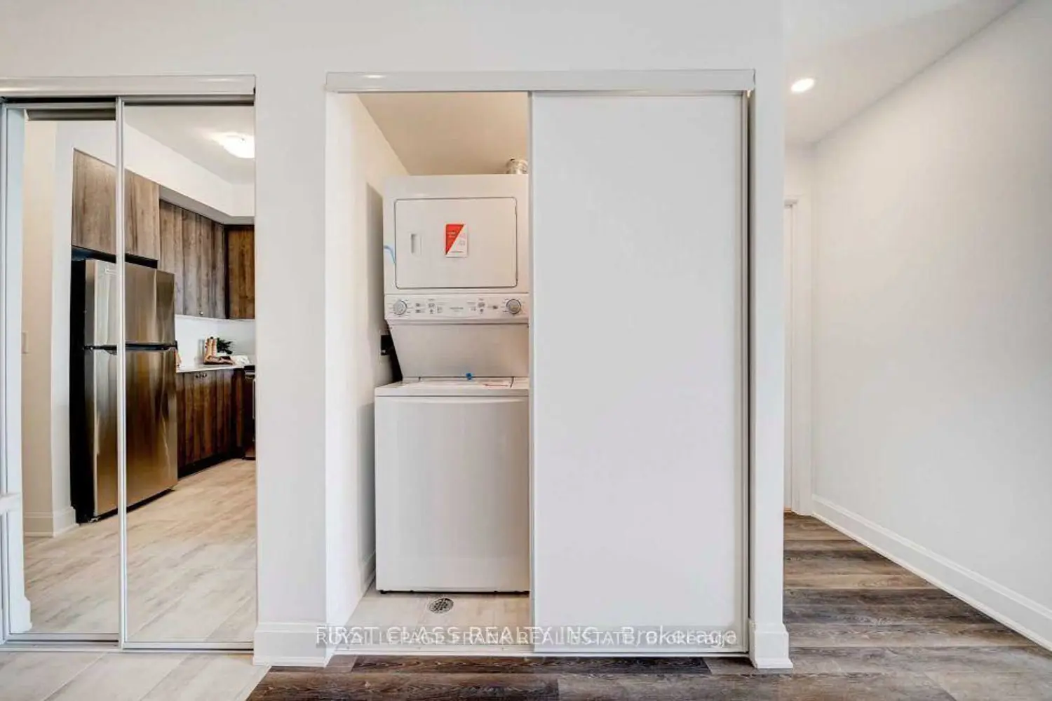 Additional image 15 of 50 Lakebreeze Drive 317