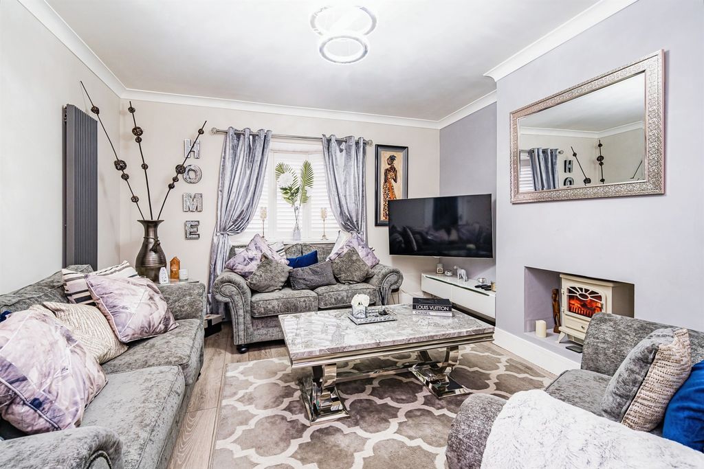 Additional image 2 of 3 bed semi-detached house for saleTozer Street, Tipton DY4