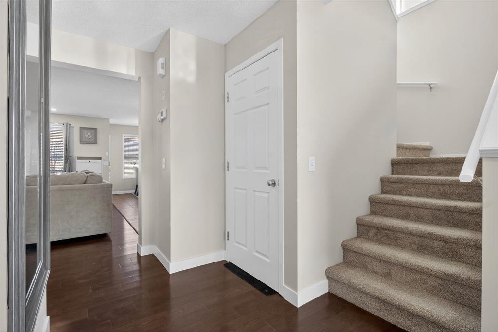 Additional image 5 of 28 Elgin View SE, Calgary, AB, T2Z 4Z6