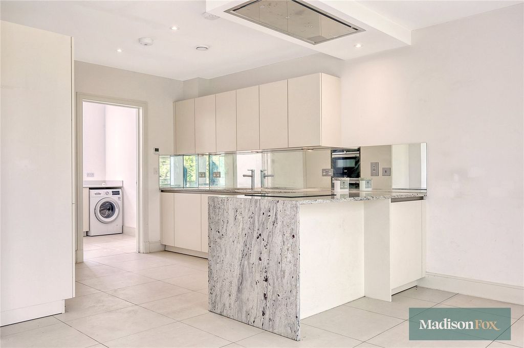 Additional image 2 of 5 bed detached house for saleHigh Road, Chigwell, Essex IG7