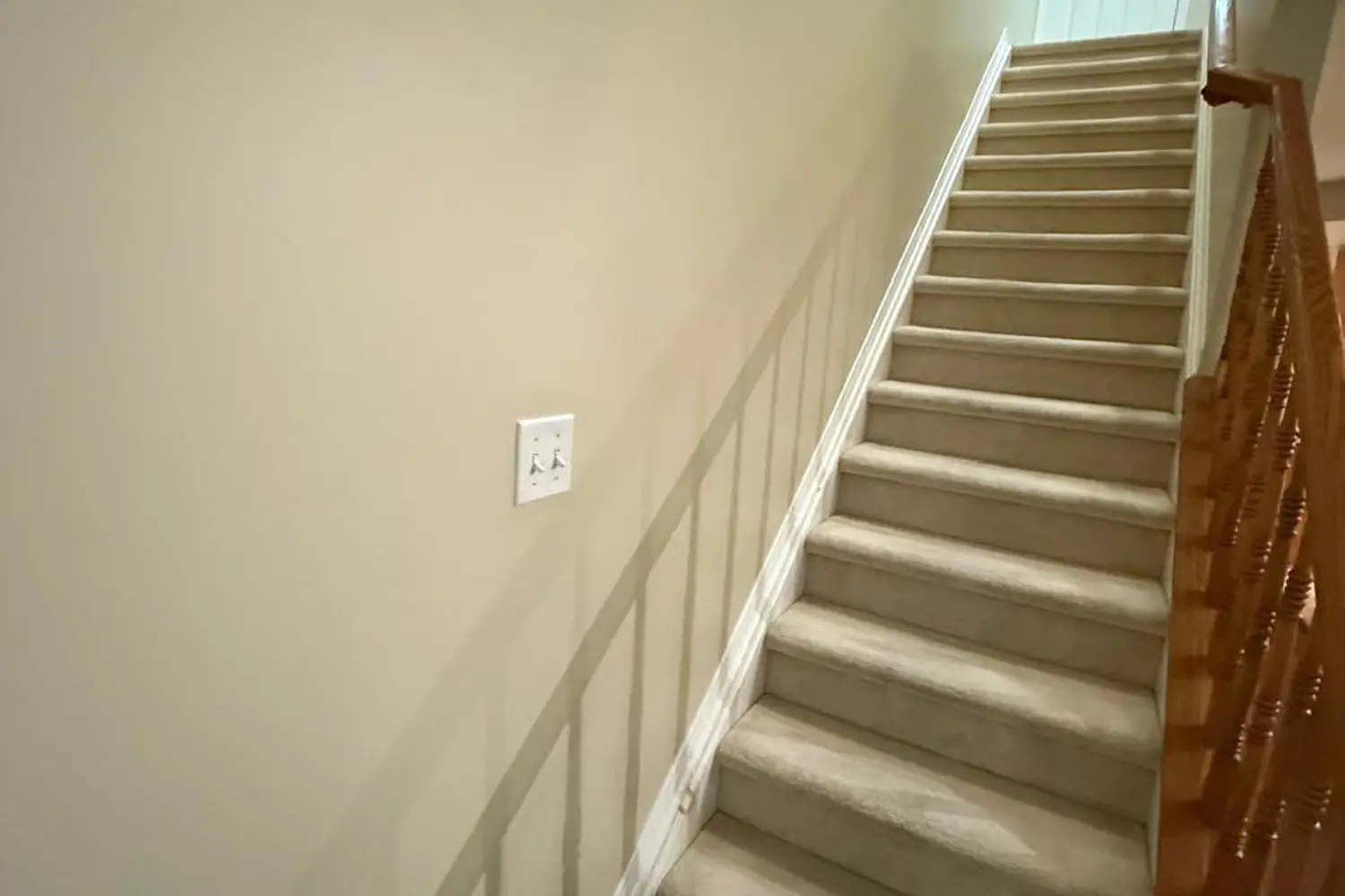 Additional image 7 of 390 Crownridge Drive