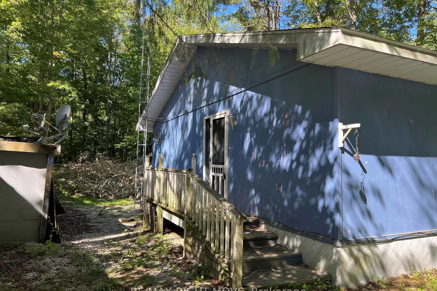 Additional image 2 of 1052 4 Seasons Road