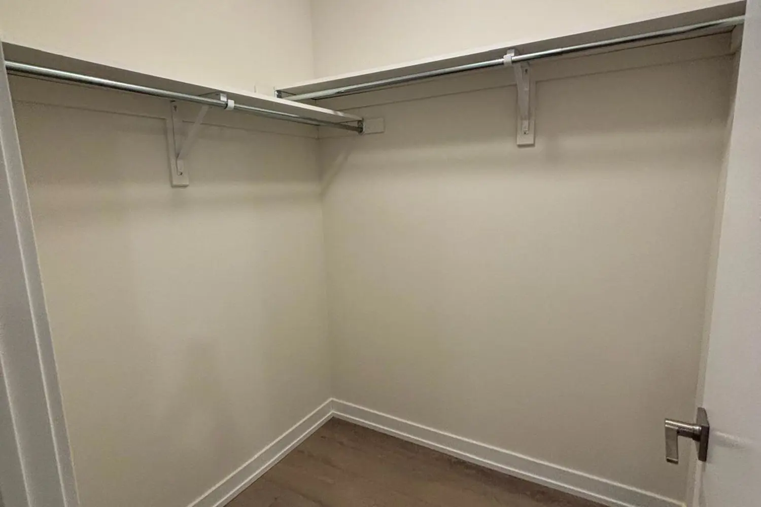 Additional image 13 of 1341 Kaniv Street