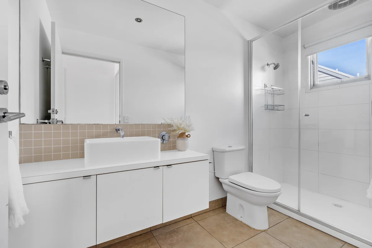 Additional image 20 of 12 / 48-50 Bank Street, Port Fairy VIC 3284