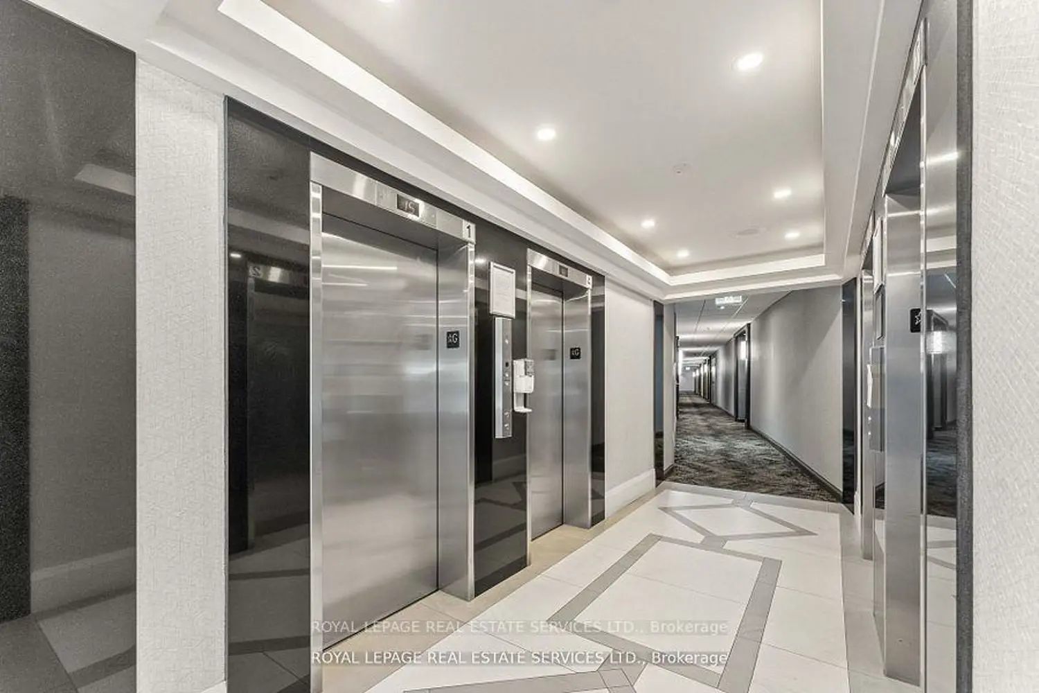 5444 Yonge Street 1711