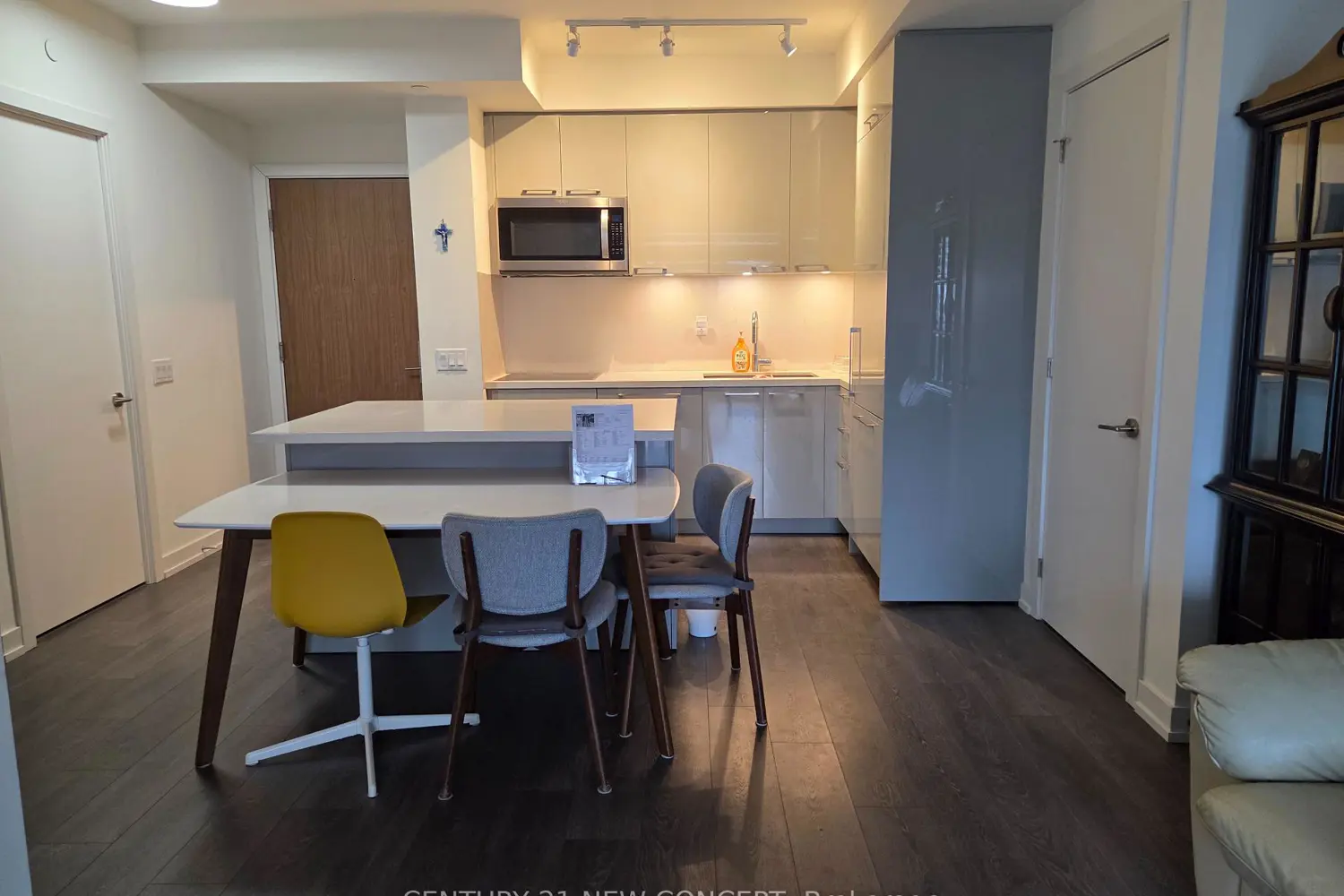 Additional image 4 of 1 Grandview Avenue 1807