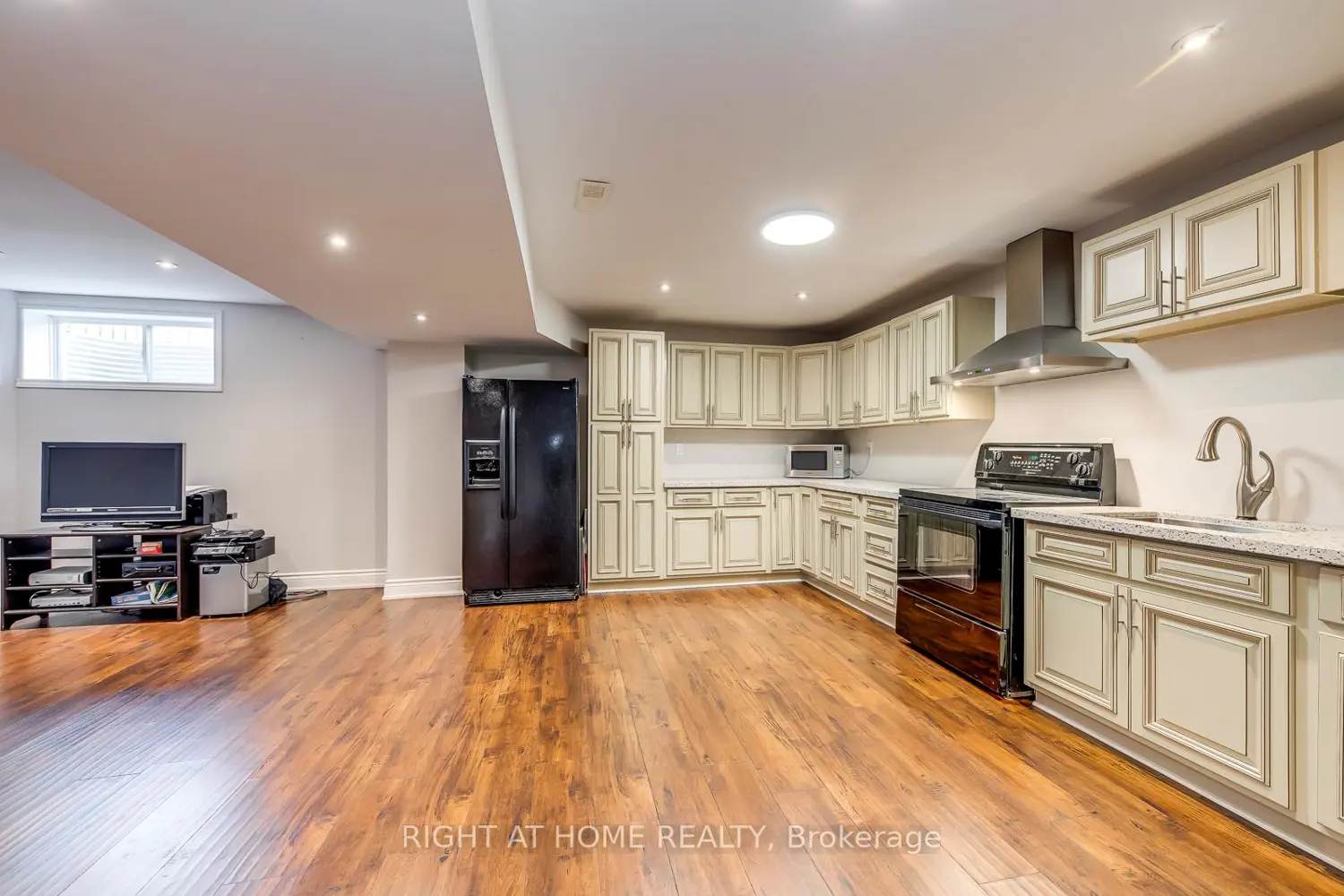 Additional image 18 of 38 Assisi Street