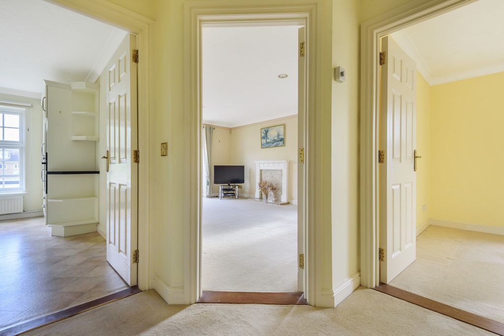 Additional image 12 of 2 bed flat for saleBourne Heights, Frensham Road, Farnham GU9