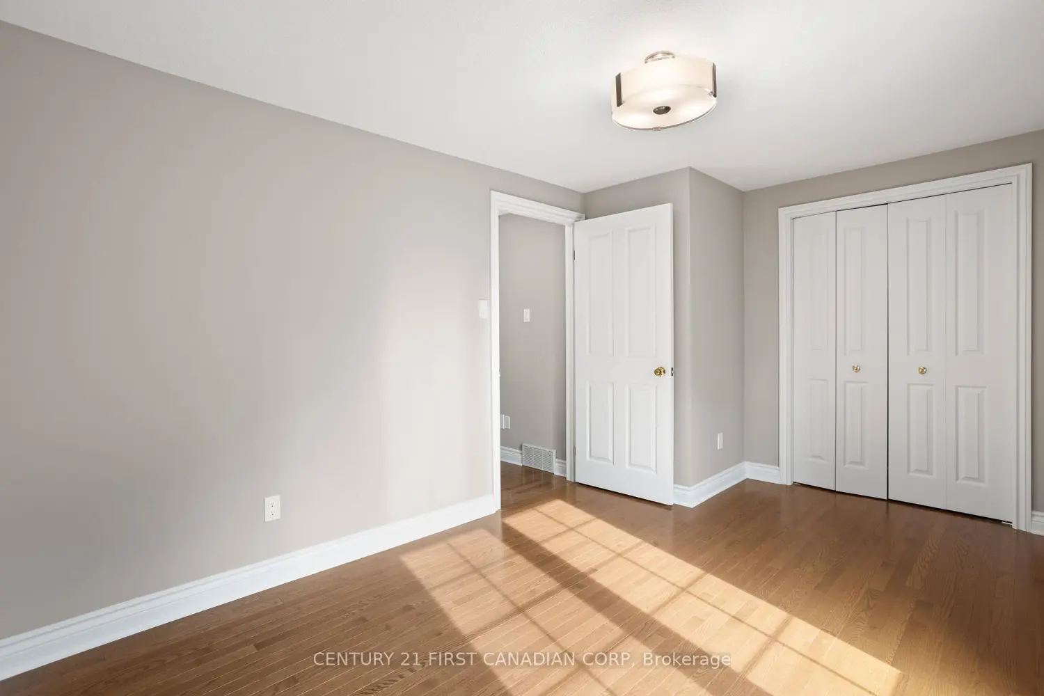 Additional image 12 of 1399 Commissioners Road 30