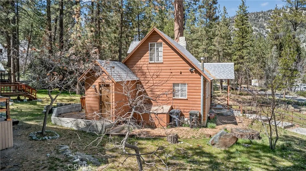 5806 Victorville St, Wrightwood, CA 92397