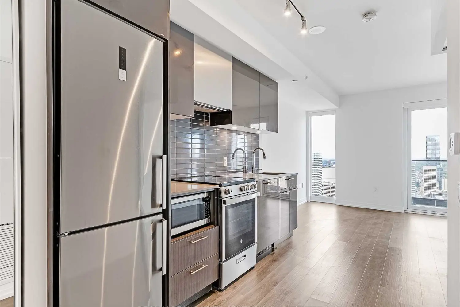 Additional image 3 of 251 Jarvis Street 4709
