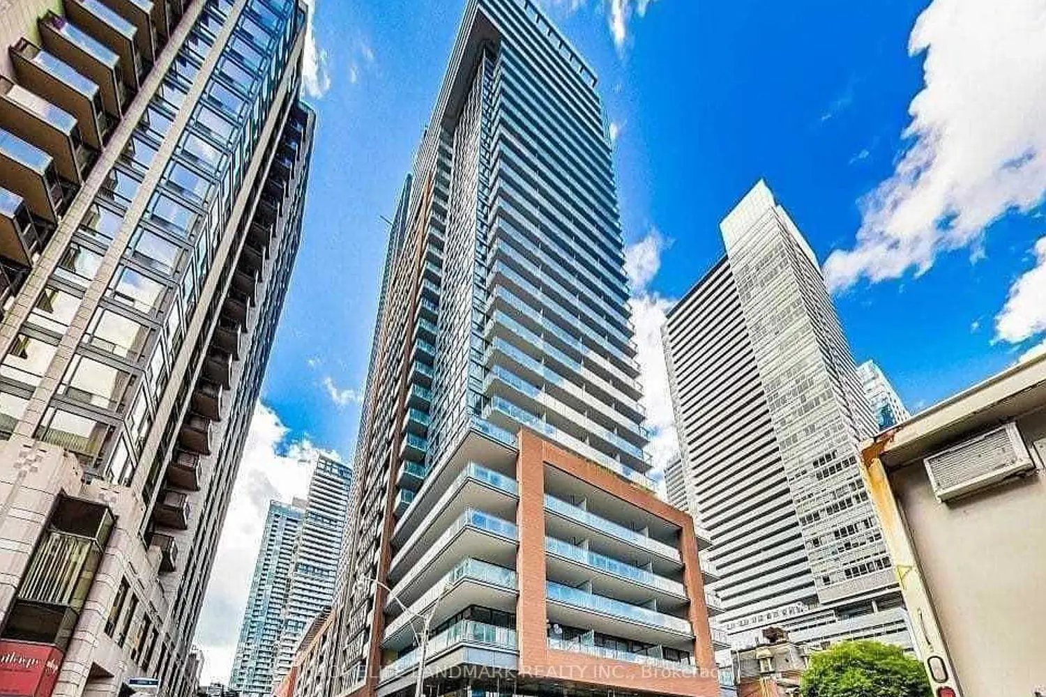 8 Mercer Street 2002