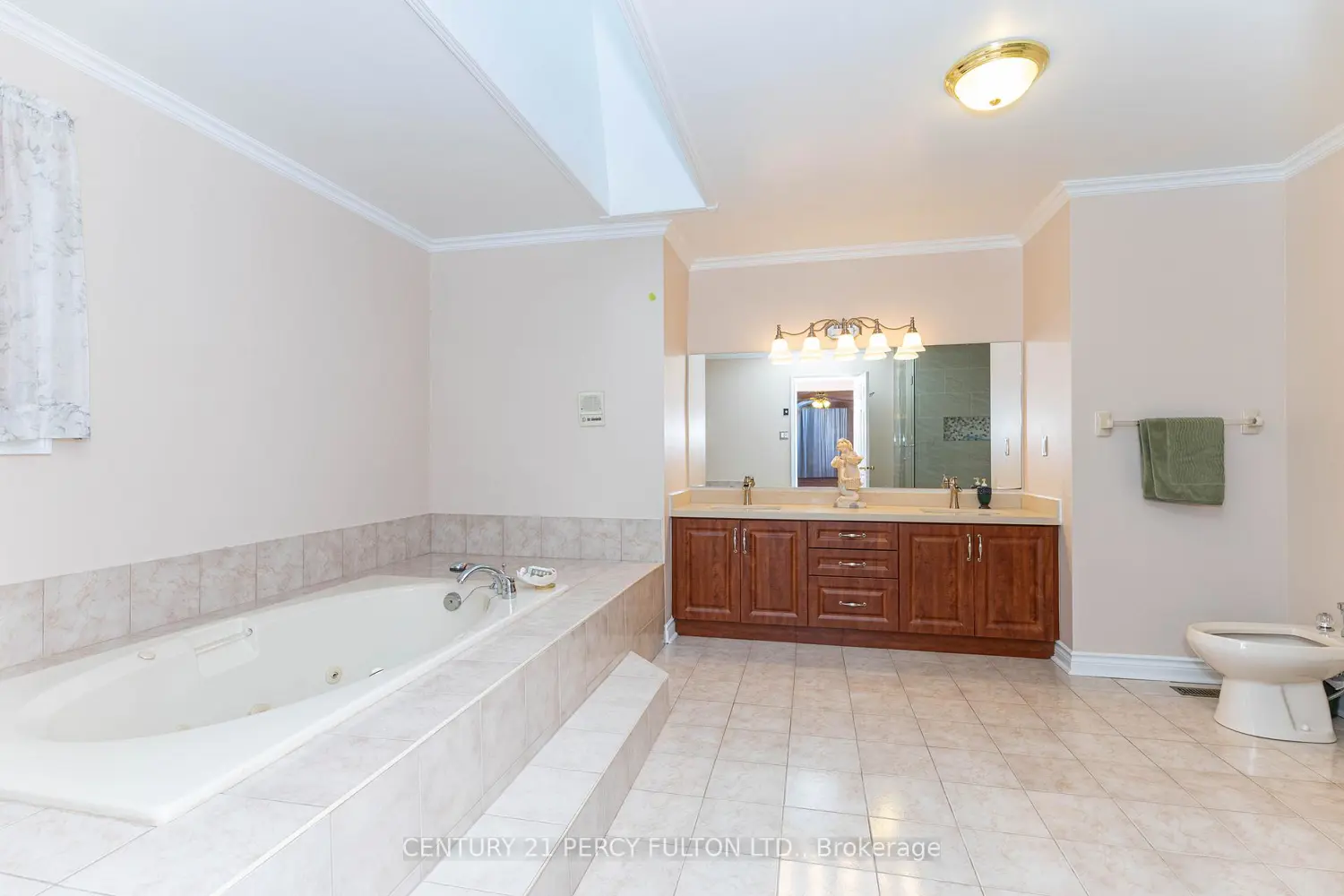 Additional image 19 of 23 Leah Crescent