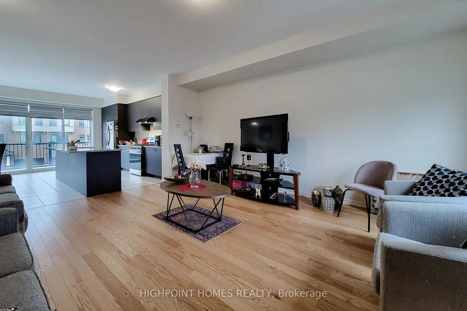 Additional image 9 of 36 Utter Place