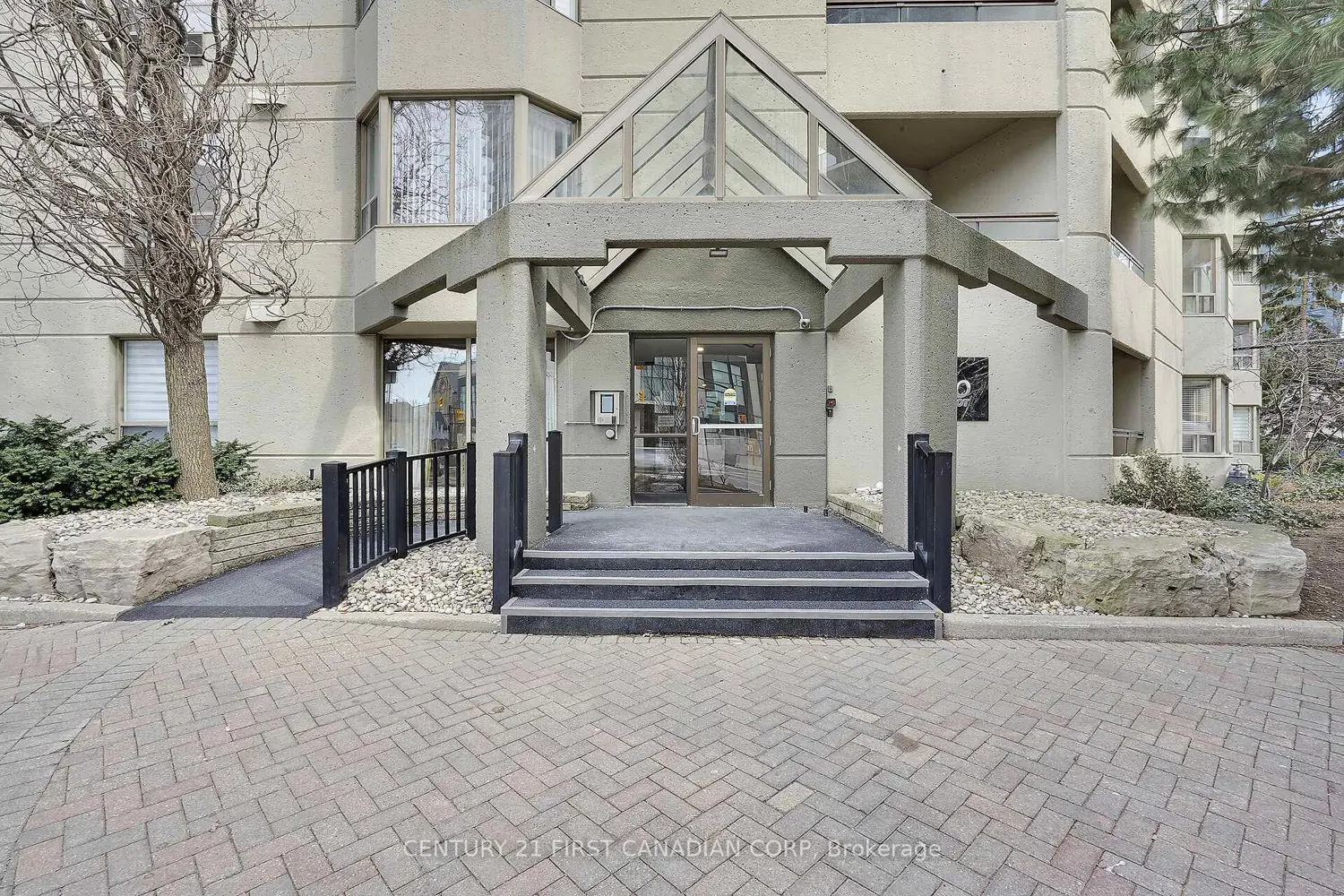 500 Talbot Street 402