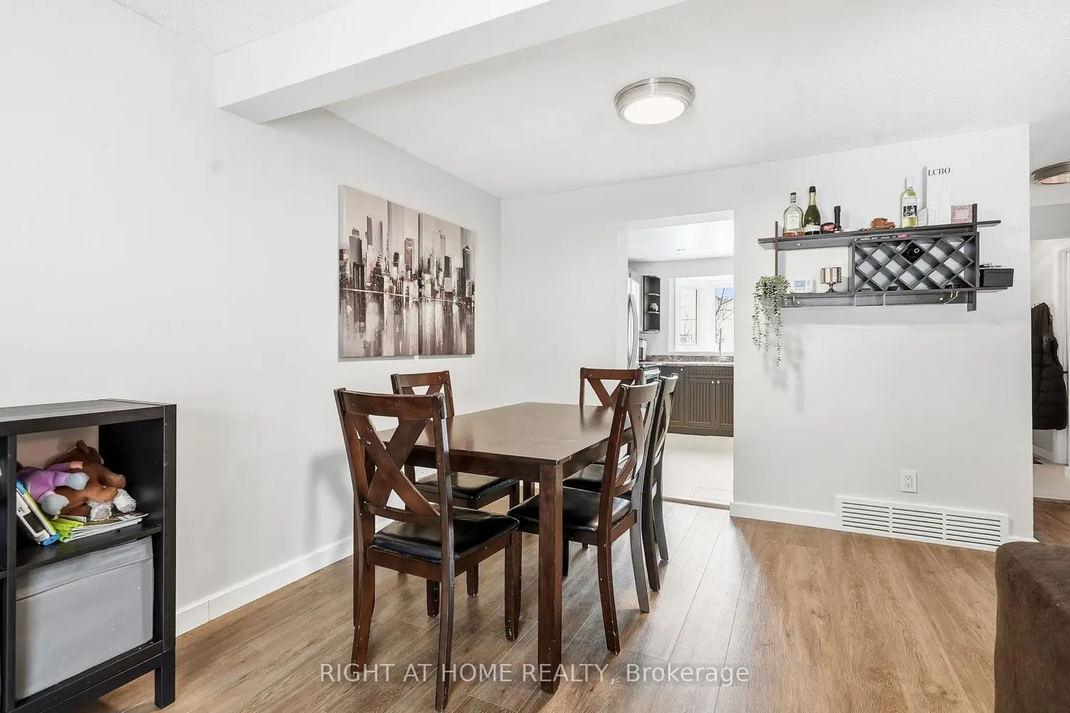 1633 Lafrance Drive photo 3