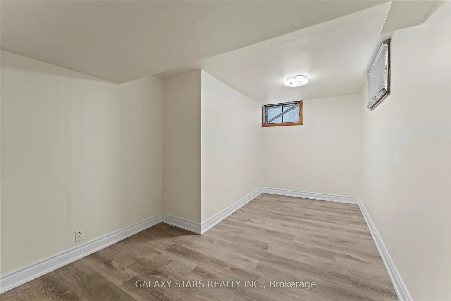 Additional image 13 of 732 Church Street