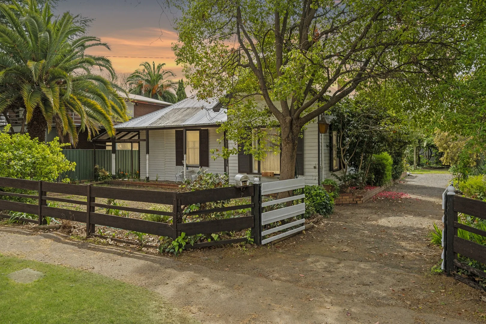 53-55 Benson St, Benalla VIC 3672