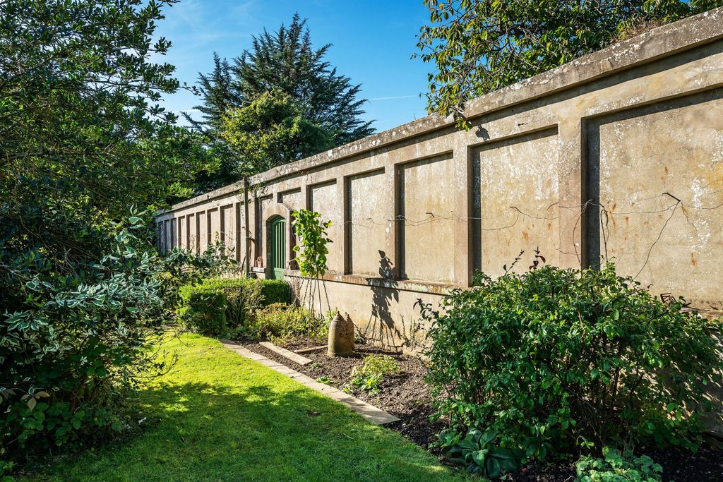 Additional image 77 of Land for saleNear Cranleigh, Surrey GU6
