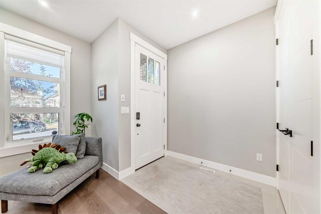 Additional image 3 of 2234 28 Street SW, Calgary, AB, T3E2H6