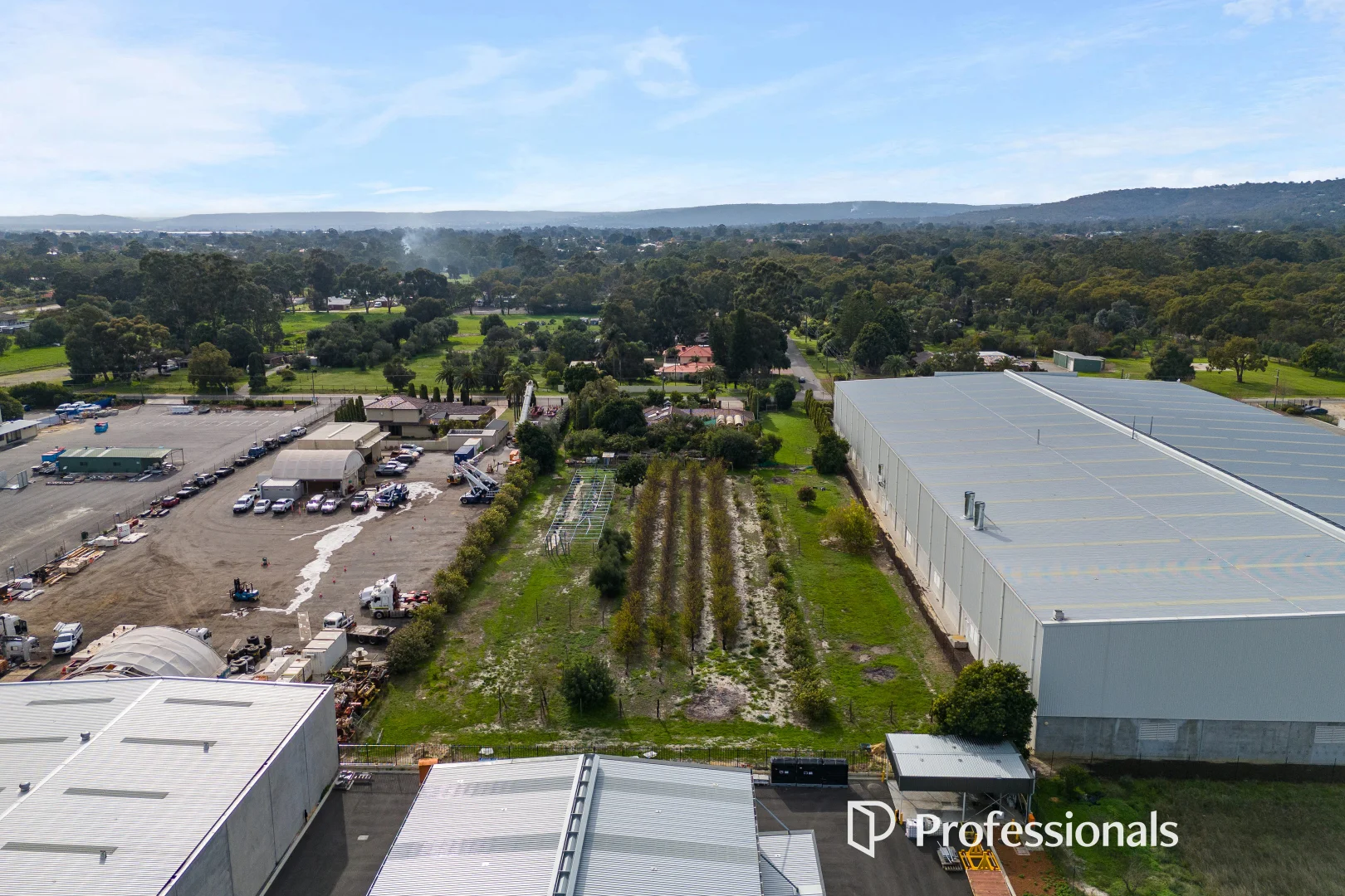 Additional image 12 of 80 Sultana Road West, High Wycombe WA 6057