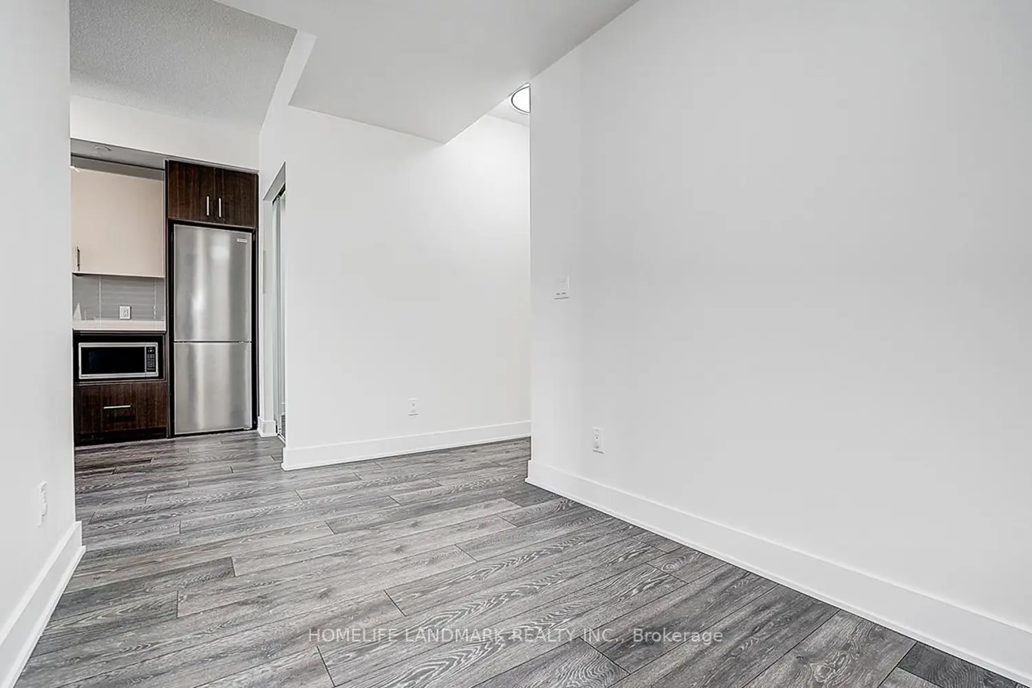 Additional image 6 of 188 Fairview Mall Drive 309