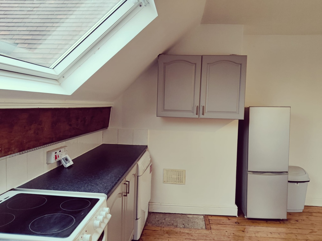 1 Bed Flat, Roundhay, LS8, N1 7GU