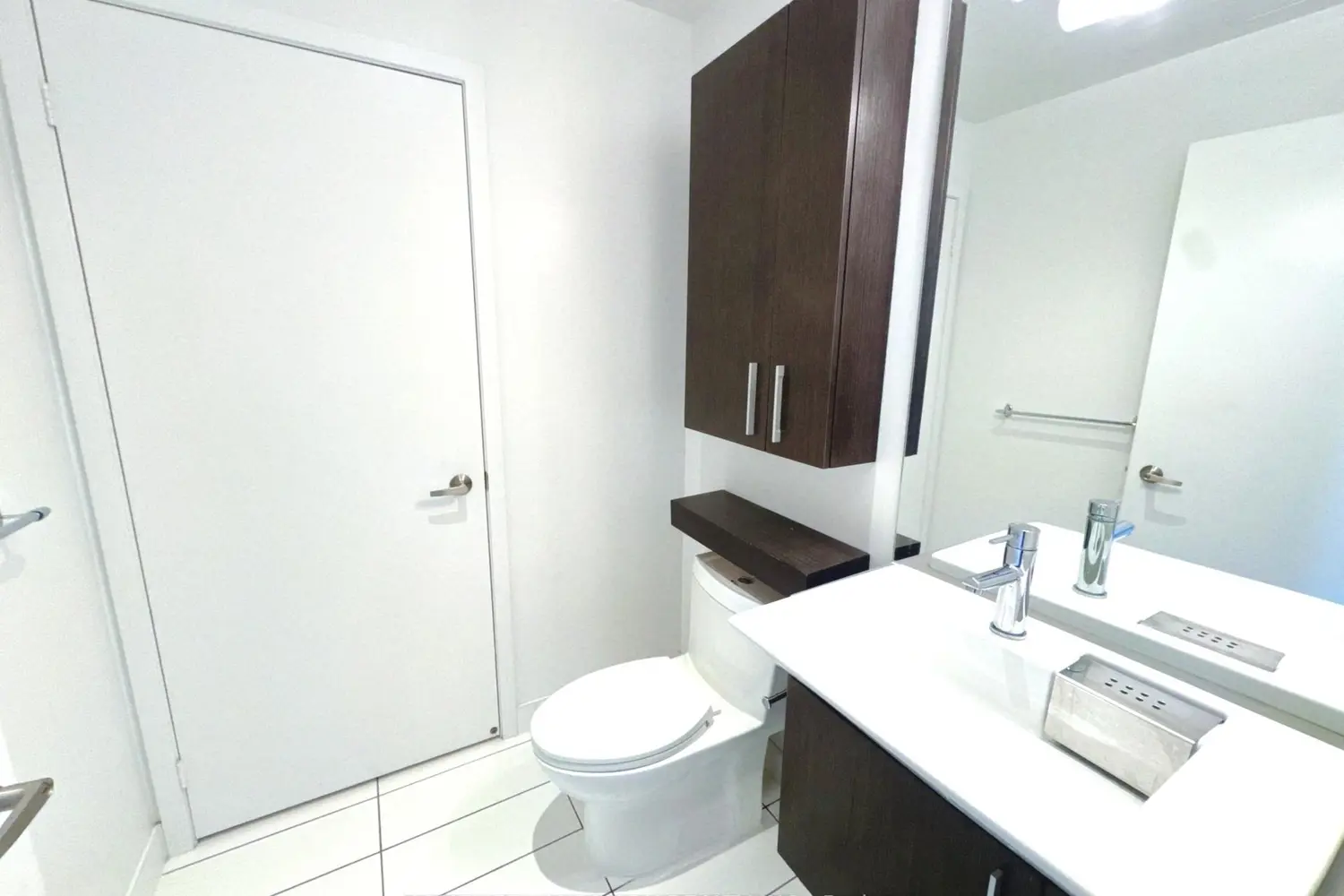Additional image 2 of 8 Telegram Mews 833