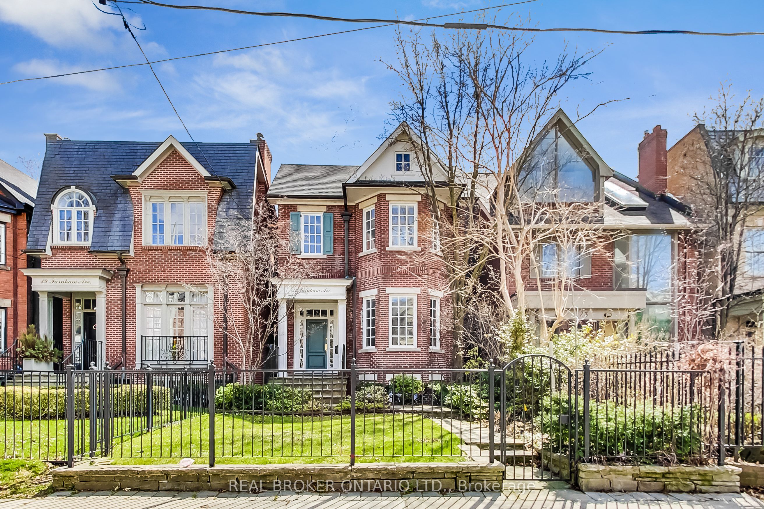21 Farnham Avenue, Toronto, ON, M4V 1H6