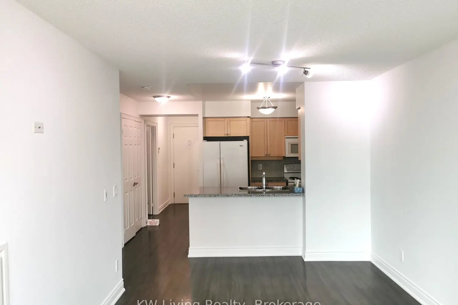 Additional image 14 of 15 Greenview Avenue 1502