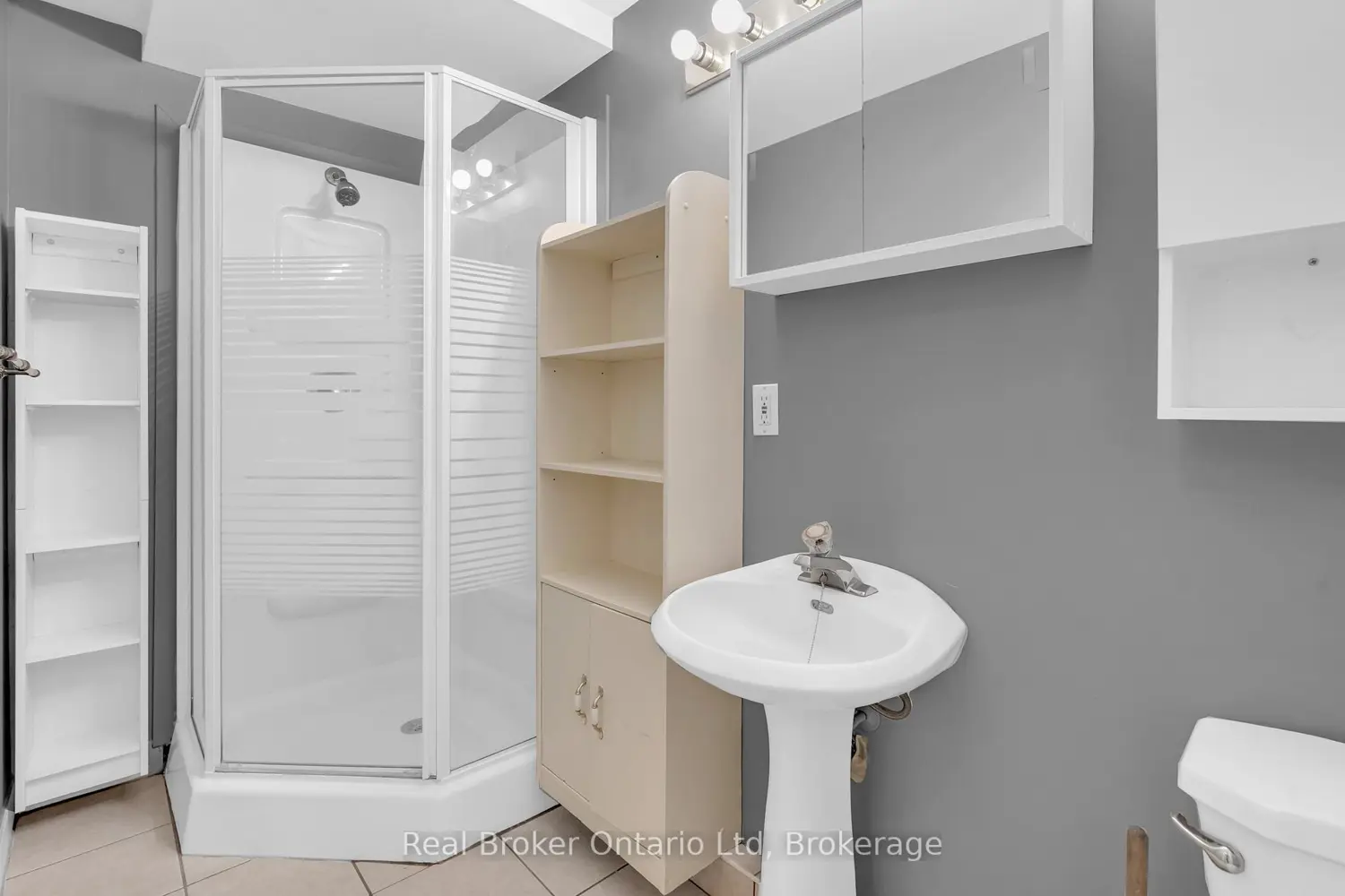 Additional image 14 of 4502 Wellington Road 35 Road