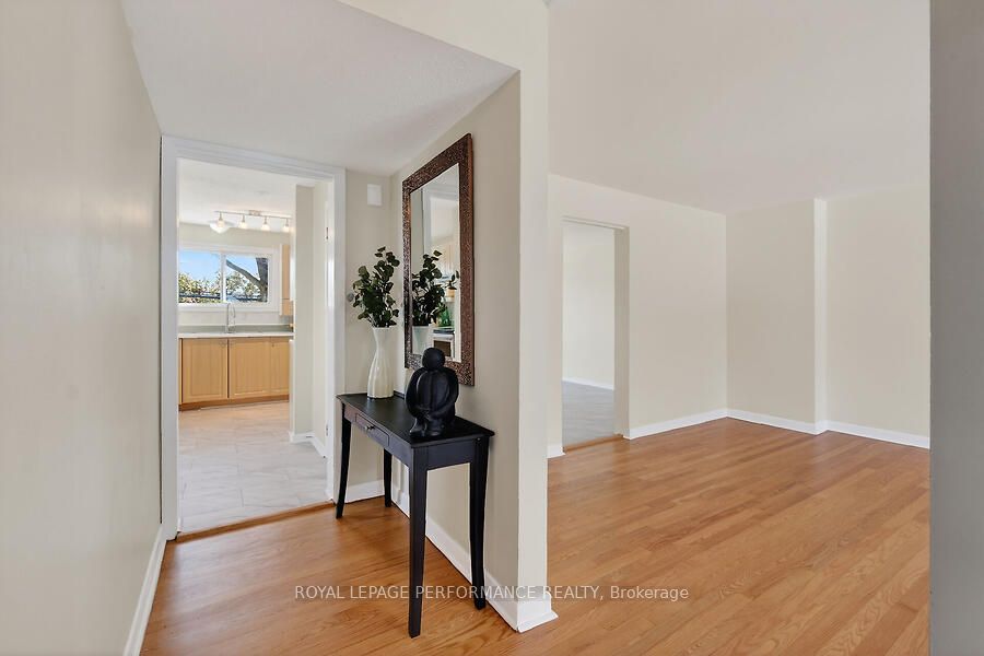 Additional image 4 of 30 Mulvagh Avenue, Ottawa, ON, K2E 6M6