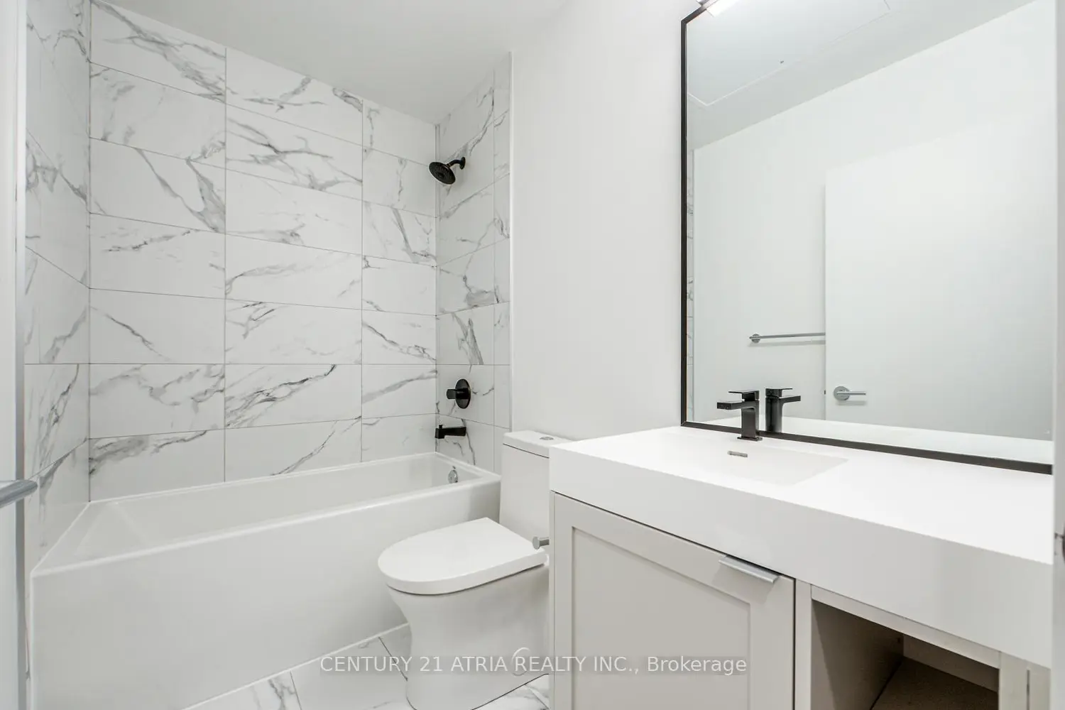 250 Lawrence Avenue 902