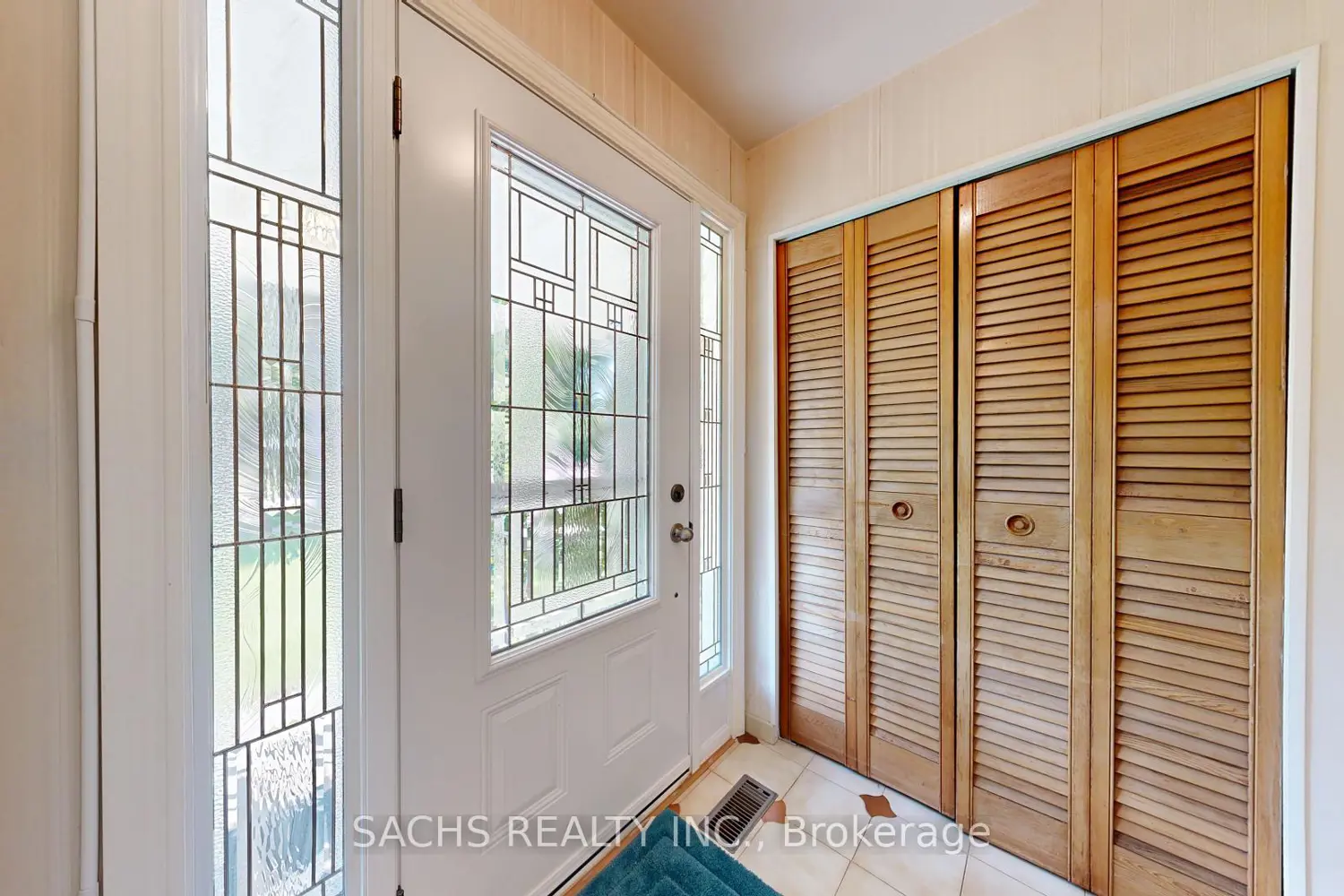 377 Crosby Avenue photo 3