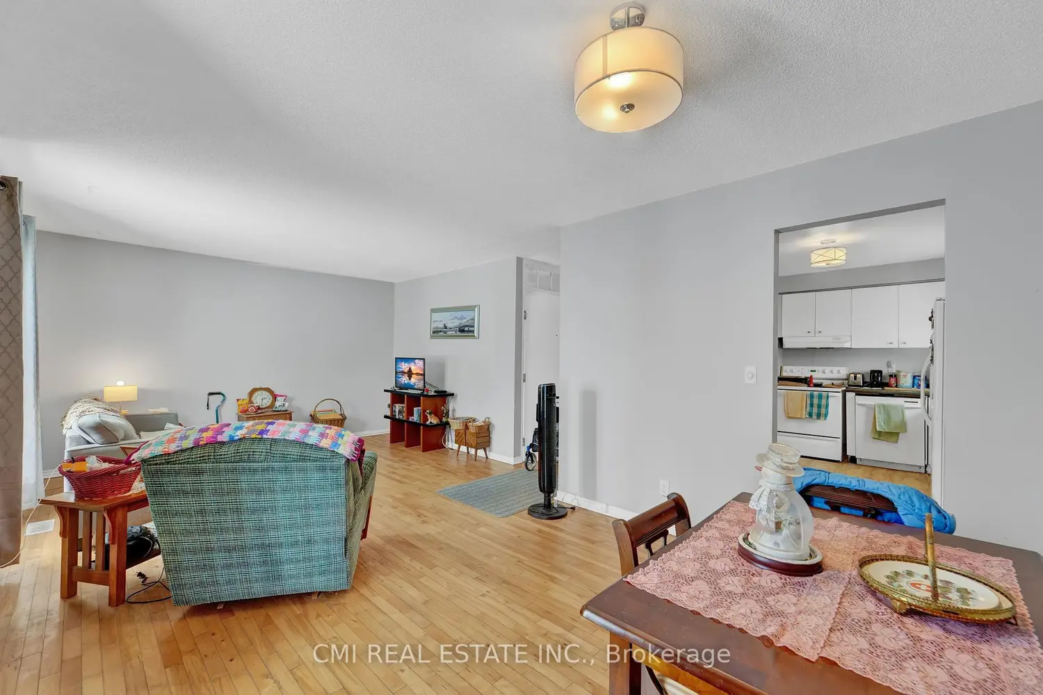 Additional image 5 of 1337 Tudor Crescent