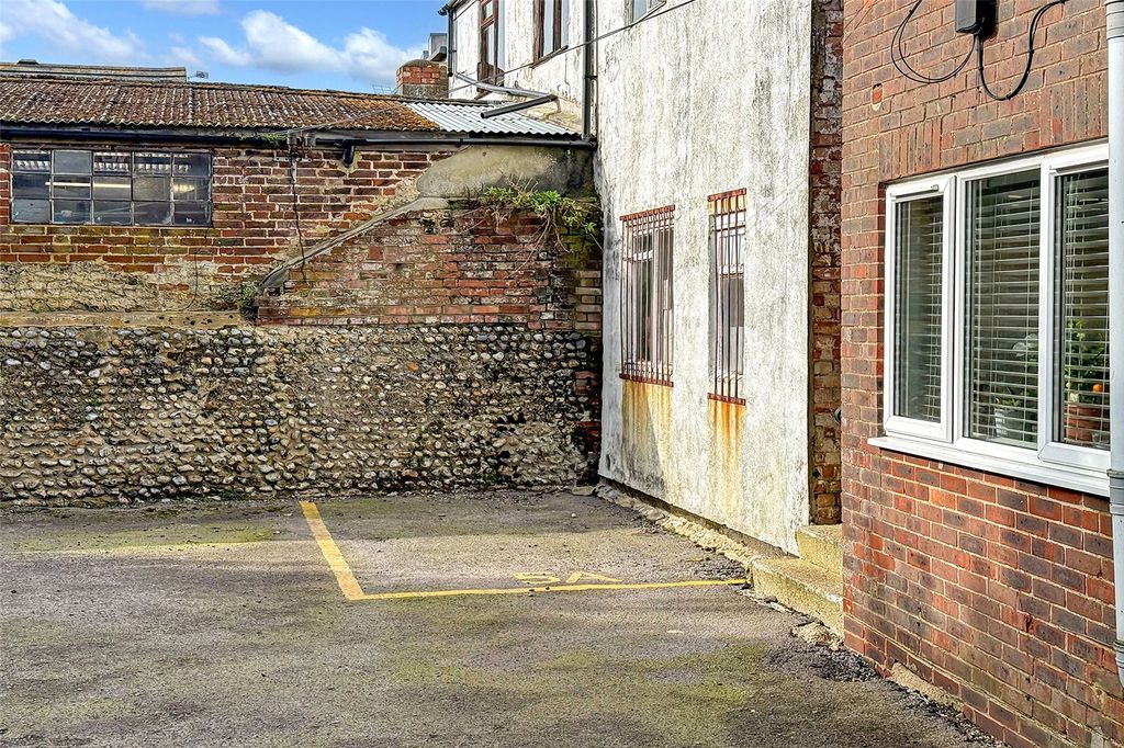 Additional image 6 of 2 bed flat for saleAntonia Court, Terminus Road, Littlehampton, West Sussex BN17