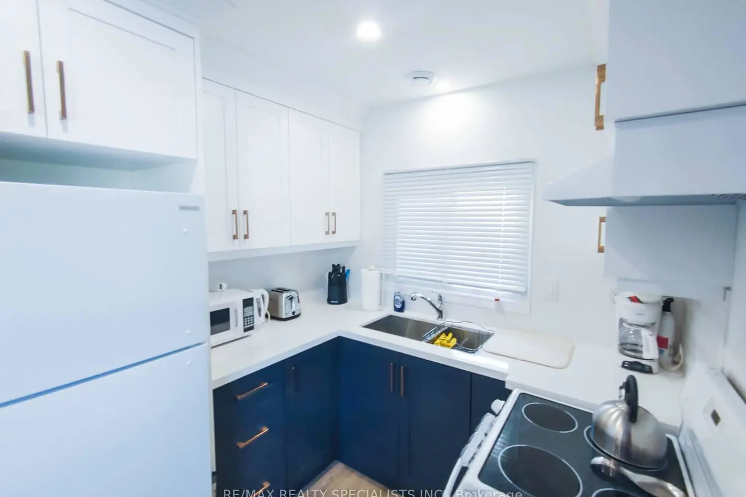 Additional image 5 of 12209 Lakeshore Road