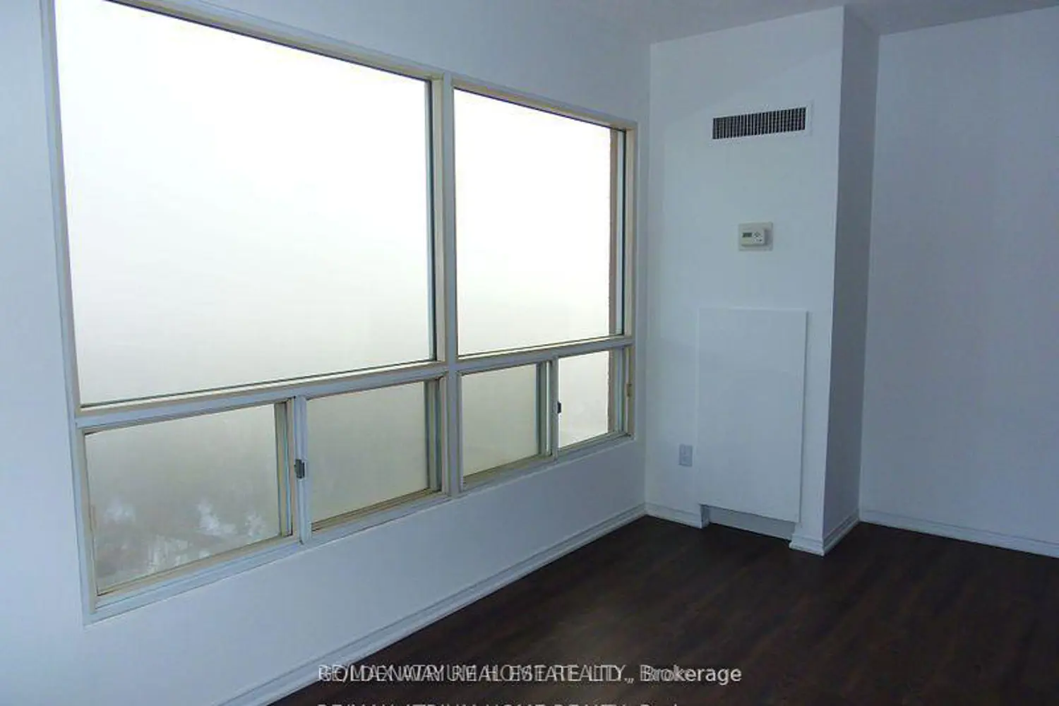 Additional image 9 of 7 Concorde Place 2901