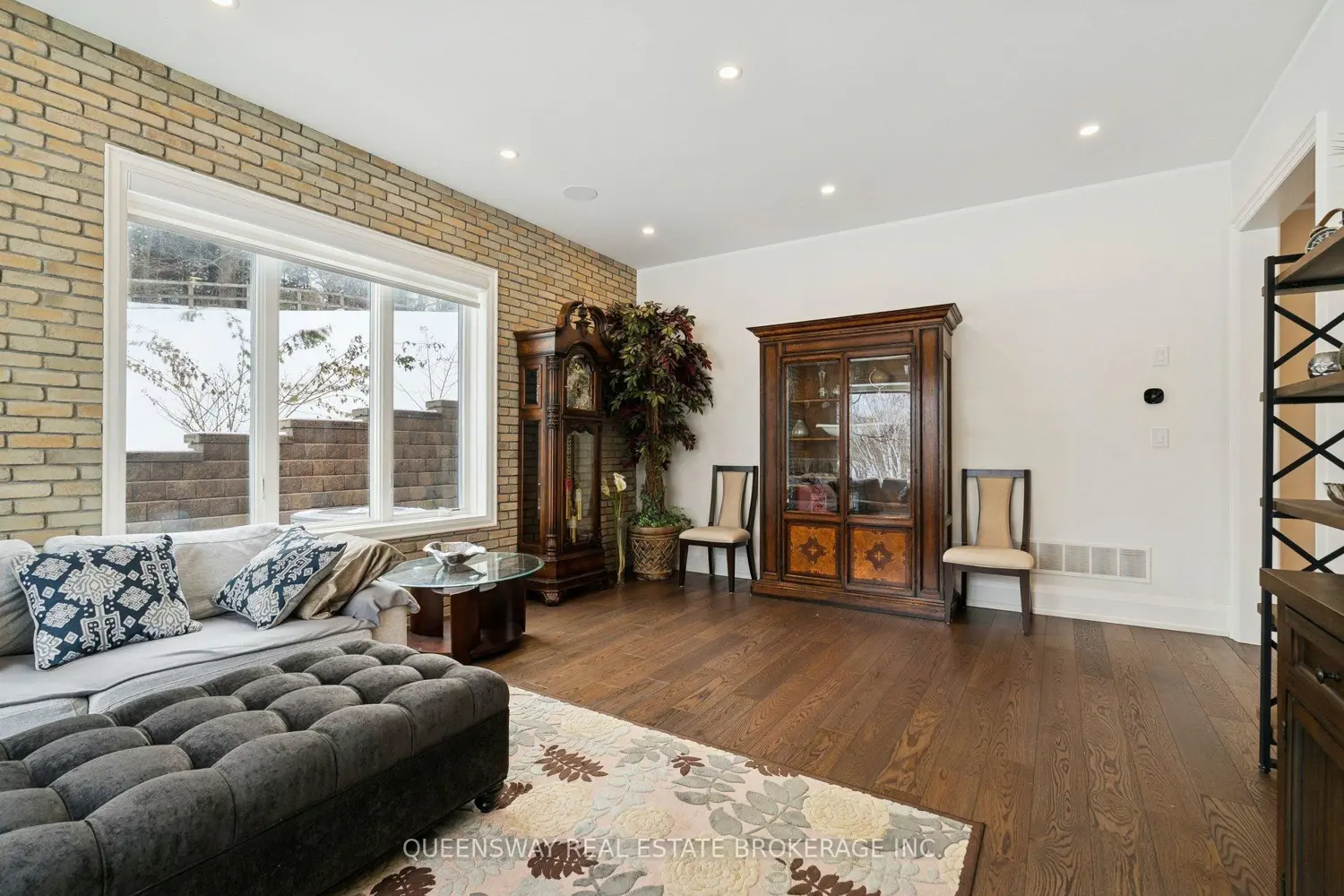 Additional image 16 of 8388 Fifth Side Road