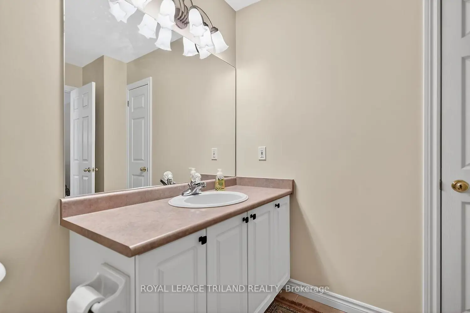 Additional image 8 of 1241 Beaverbrook Avenue 79