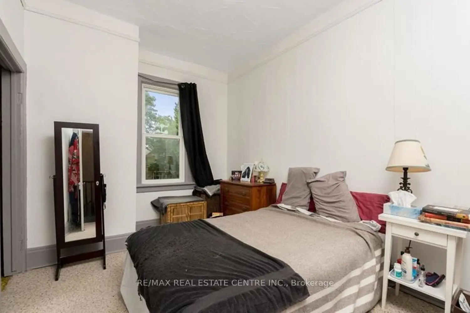 Additional image 13 of 14 Young Street