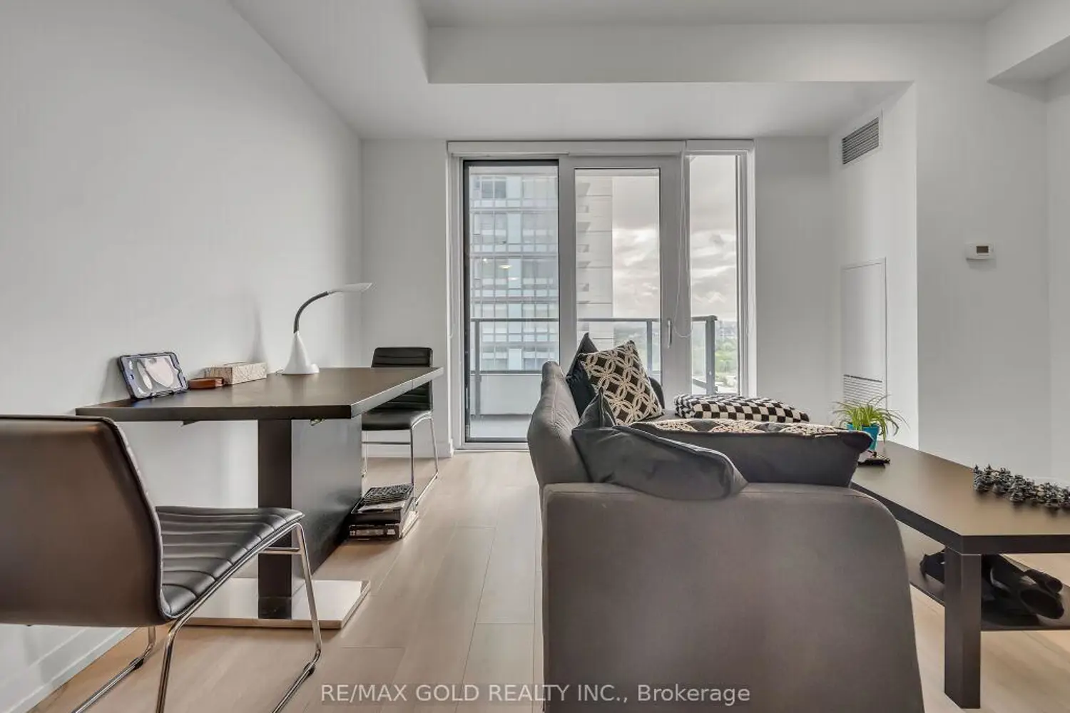 Additional image 15 of 5 Wellington Street 1405