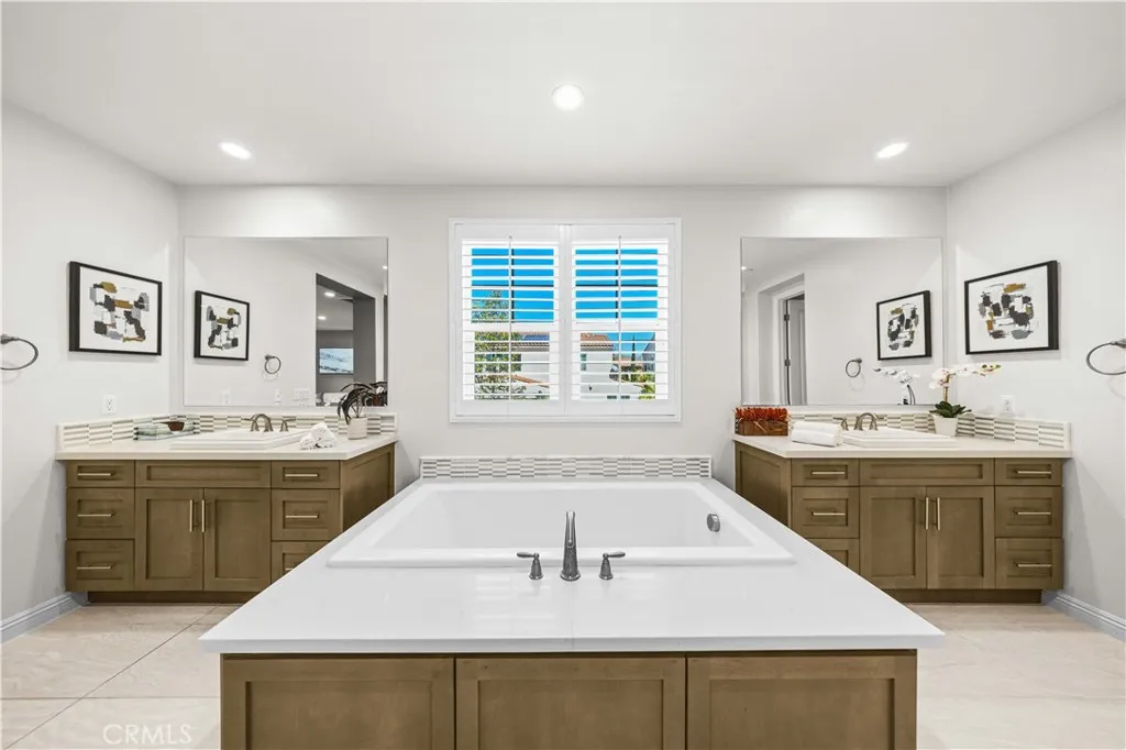 Additional image 95 of 127 Cruiser, Irvine, CA 92618