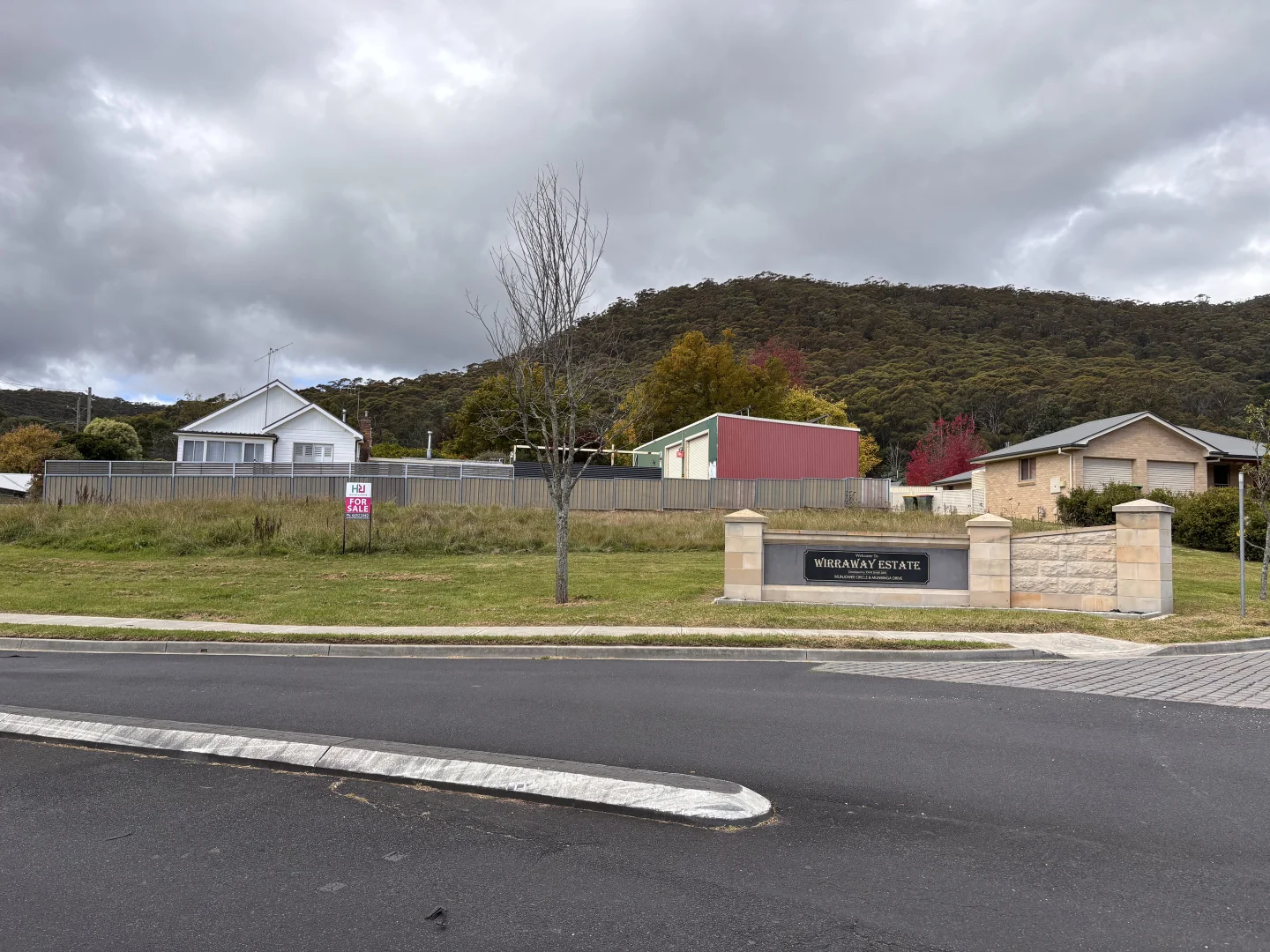 Additional image 7 of 2 Munbinga Drive, Lithgow NSW 2790